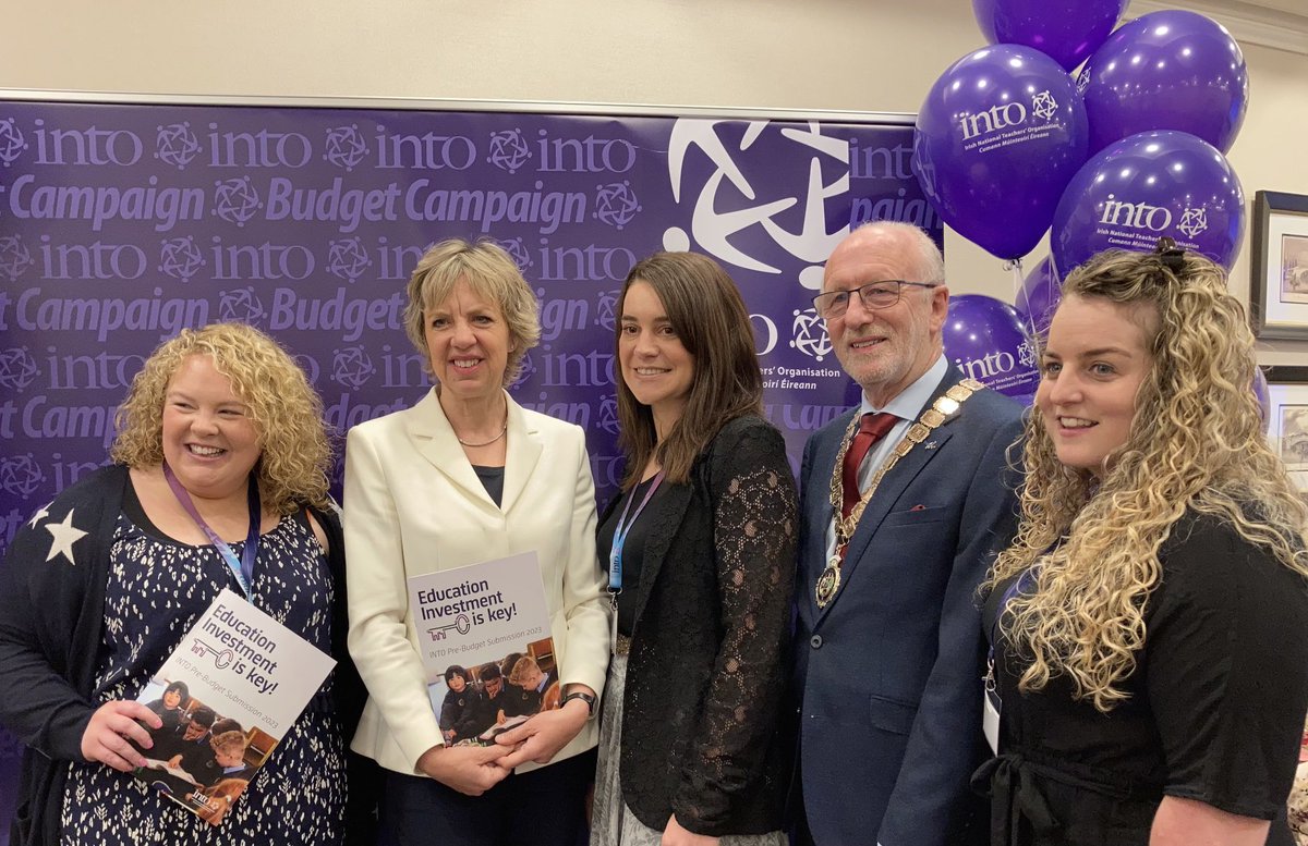 ivanabacik's tweet photo. Delighted to meet today with teachers & @INTOnews members & officials to hear about key asks for #education in #Budget2023 #ReduceClassSizes @labour https://t.co/znEx5E07JB