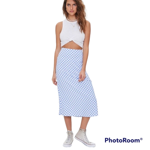 tschictique's tweet photo. So good I had to share! Check out all the items I'm loving on @Poshmarkapp #poshmark #fashion #style #shopmycloset #anntaylor #born #forever21: https://t.co/ib6TBEUpE8 https://t.co/8F3nPpP3bG