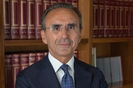 ilnotariato's tweet photo. E’ 𝗩𝗶𝗻𝗰𝗲𝗻𝘇𝗼 𝗣𝗮𝗽𝗽𝗮 𝗠𝗼𝗻𝘁𝗲𝗳𝗼𝗿𝘁𝗲 il nuovo Presidente della Cassa Nazionale del #Notariato per il triennio 2022-2024.
Leggi la notizia ➡️ https://t.co/tM6srqbhGU https://t.co/fm4CpoEGxF