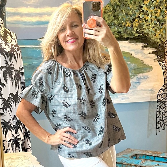tschictique's tweet photo. So good I had to share! Check out all the items I'm loving on @Poshmarkapp #poshmark #fashion #style #shopmycloset #anntaylor #born #forever21: https://t.co/ib6TBEUpE8 https://t.co/8F3nPpP3bG