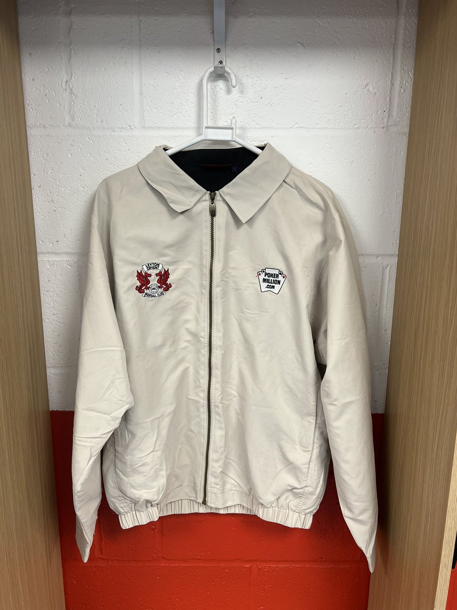 adakitman's tweet image. Giveaway from the Poker Million era, I think around 2006! A Glenmuir jacket and jumper in medium. These were given to staff and players only. They are unworn but tags have been removed. Like, retweet, do as you please and I’ll pick a winner Friday. Good luck!