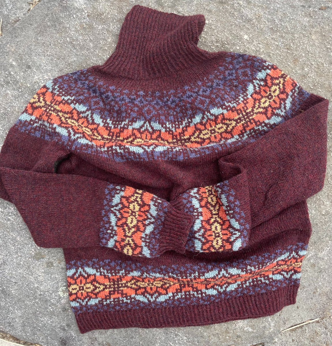 DeniseHebner's tweet photo. Myakka Daze is a top down sweater, knit using @bcgarn Bio Shetland. Fair Isle color work is featured on the yoke, lower body and sleeves. 
Save 20% through 22 June using Grateful20 at checkout. 
https://t.co/FDhK5qCfqX
#Knitting #KnittingPattern #sweater #maker #handmade #yolo https://t.co/5ePNOg9Lus