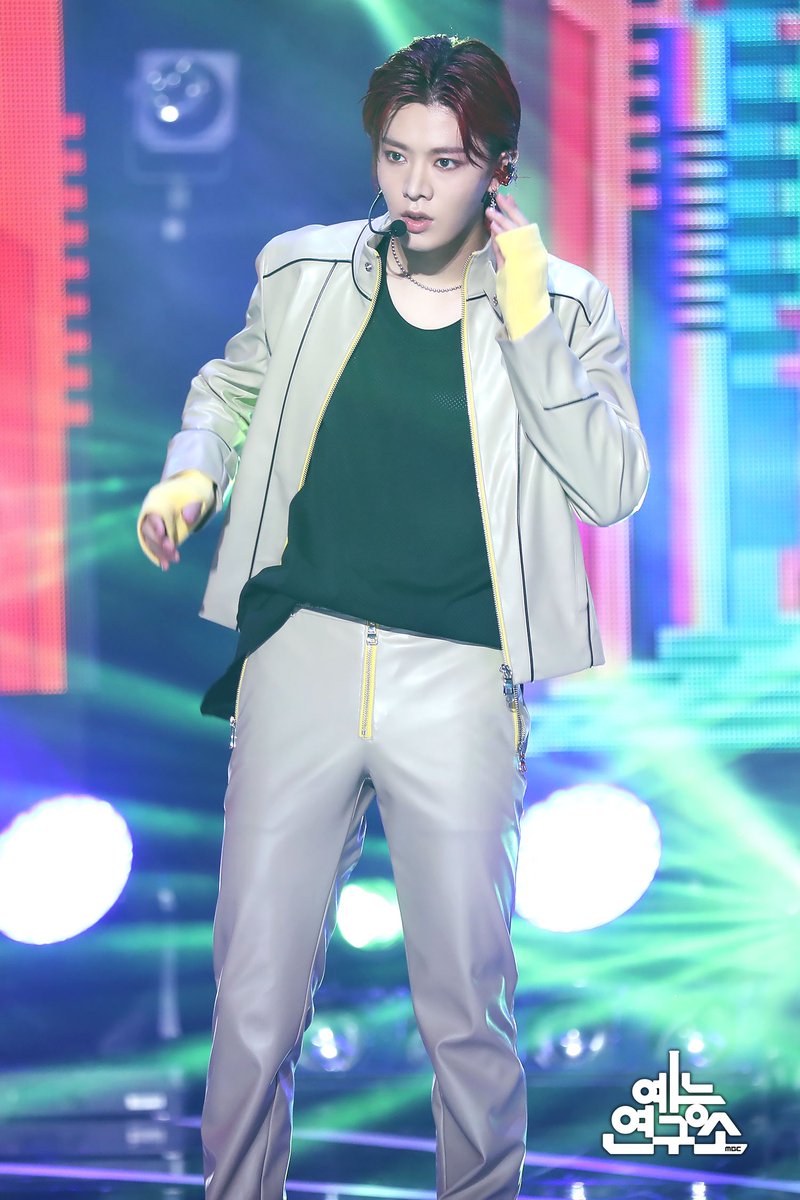 190615 Music Core #YUTA
➡︎ m.post.naver.com/viewer/postVie…