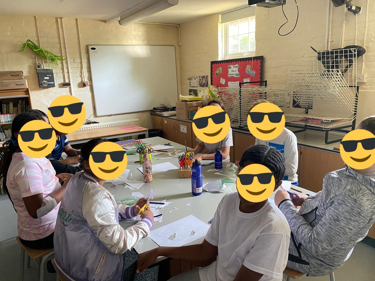 LaycockPrimary's tweet photo. #LaycockYearSix are doing screenprinting at #Cardfields. I wonder what the finished product will look like? https://t.co/CB0NYz3OSW