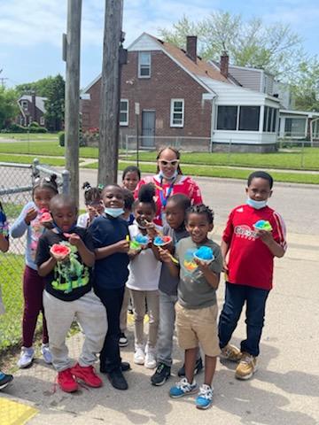 CarletonCougars's tweet image. Yesterday our students and staff had a ball visiting our Snow Cone truck all day long. It was the perfect way to stay cool on a hot June day. #CarletonRocks