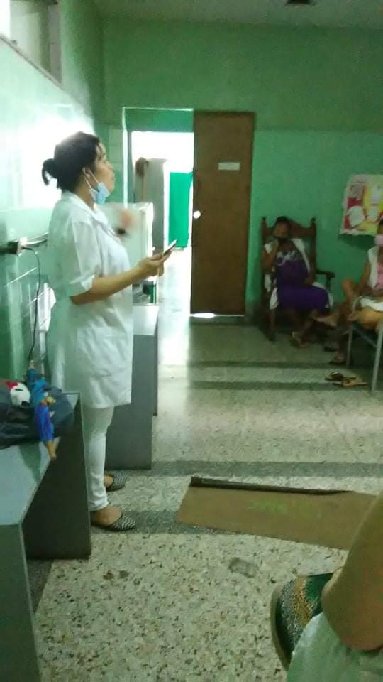 MaternoMatanzas's tweet photo. Charla con nuestra psiquiatra infantil, en circulo de adolescentes.@ArmandoArechav5 @WongCorrales @BernardoQS75 #vamos por mas https://t.co/5VplAMEXfH