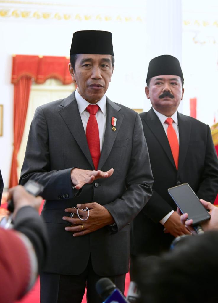 rakyat tersebut," ujar Hadi.

Tak hanya masalah sertifikat tanah, Hadi juga menyatakan komitmennya untuk menyelesaikan masalah sengketa tanah di Tanah Air, termasuk masalah pertanahan di Ibu Kota Nusantara (IKN). Hadi pun berharap target tersebut dapat direalisasikan 

<a href="/jokowi/">Joko Widodo</a>