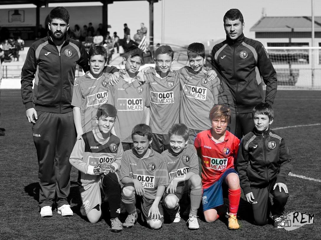 TARfootball_'s tweet photo. Ep! 👀 Nosaltres ja vàrem gaudir d'ell al @TARfootball_ '16! Molts èxits i bon debut a #2RFEF 

#TARplayer | #UEOlot https://t.co/Gdg5vax9LE