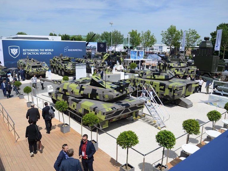 BursaTSO's tweet photo. Kara ve kara-hava savunma sistemleri alanında en kapsamlı etkinlik olarak öne çıkan fuarda ABD, Almanya, Çekya, İsrail ve İtalya ile birlikte Türkiye en büyük yabancı katılımcı ülkeler arasında yer alıyor.🇹🇷✅

#Eurosatory2022 #BASDEC #BTSO #SavunmaSanayii https://t.co/mRPOwGCboX