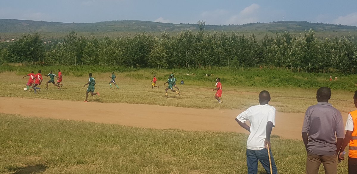 RwinkwavuS's tweet photo. #Community_Mobilization
#LiberationDay_Mood_ignition
#NCDs_Testing
@RwinkwavuS Inter-Cells football competition; inducing Liberation day spirit among youth &amp; community towards celebrating 4th July &amp; winning Liberation prizes to victors!
@KayonzaDistrict 
@BoscoNyemazi https://t.co/wxs3Nlc2K3