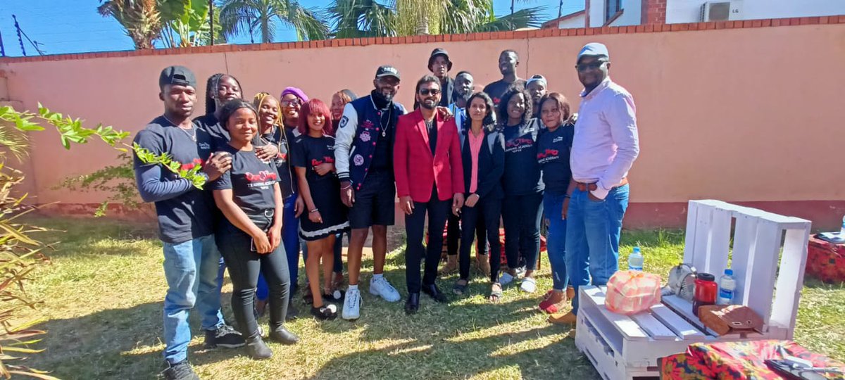 Project in progress .. With the future filmmakers! <a href="/owasraymwape/">OWAS RAYS -film director</a>
#harleyleemwewa #alicknyankata
#ensopictures #india #zambia #collaboration #oram #filmmaking
<a href="/JSedhuraman/">Jaikumar Sedhuraman</a> <a href="/Leeju0791/">Leeju</a>