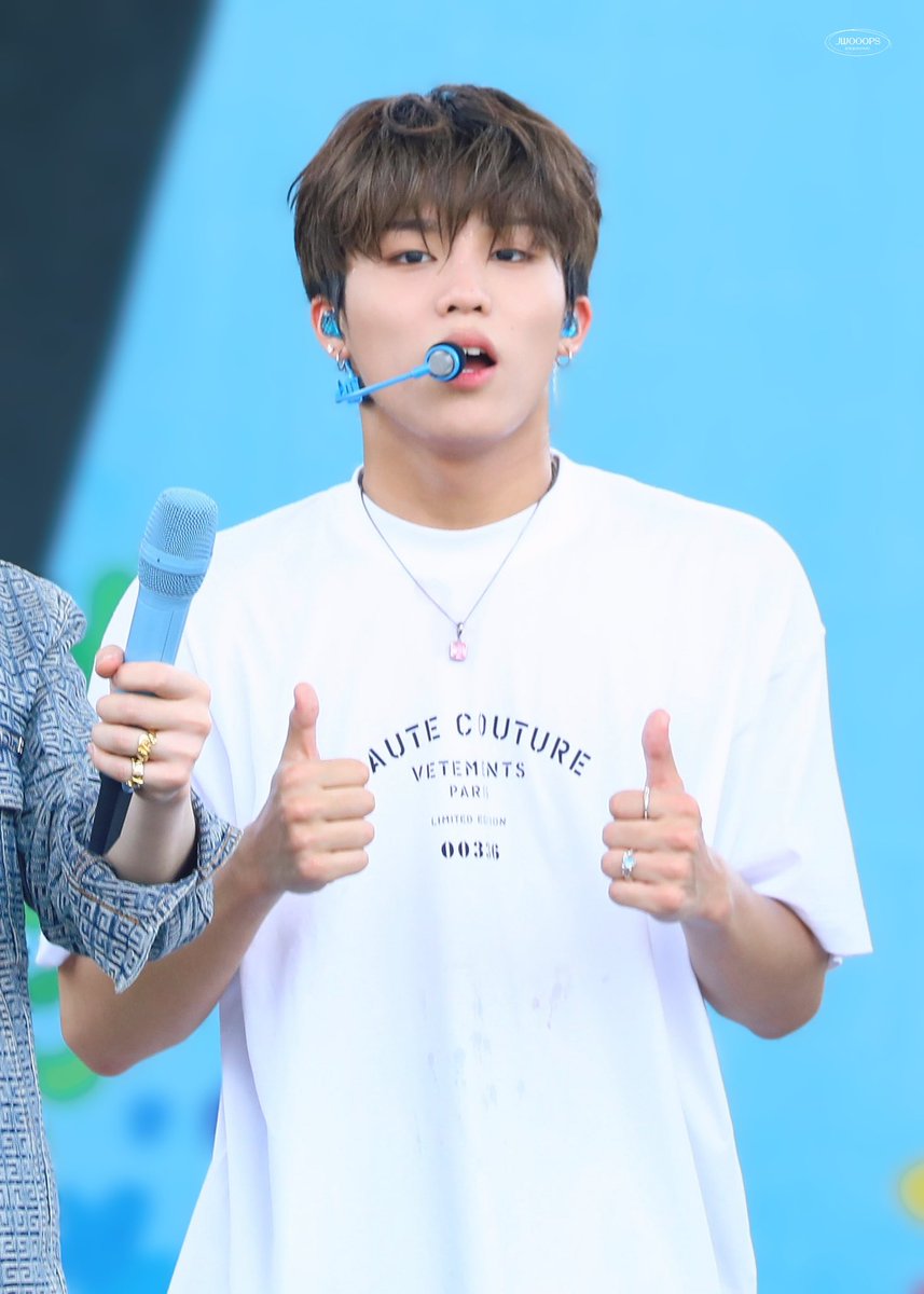 jw_ooops's tweet photo. 220612 청춘페스티벌

쩡쩡이 짱!!👍🏻

#TREASURE
#트레저                      
#박정우
#PARKJEONGWOO https://t.co/C0tmIt2WuU