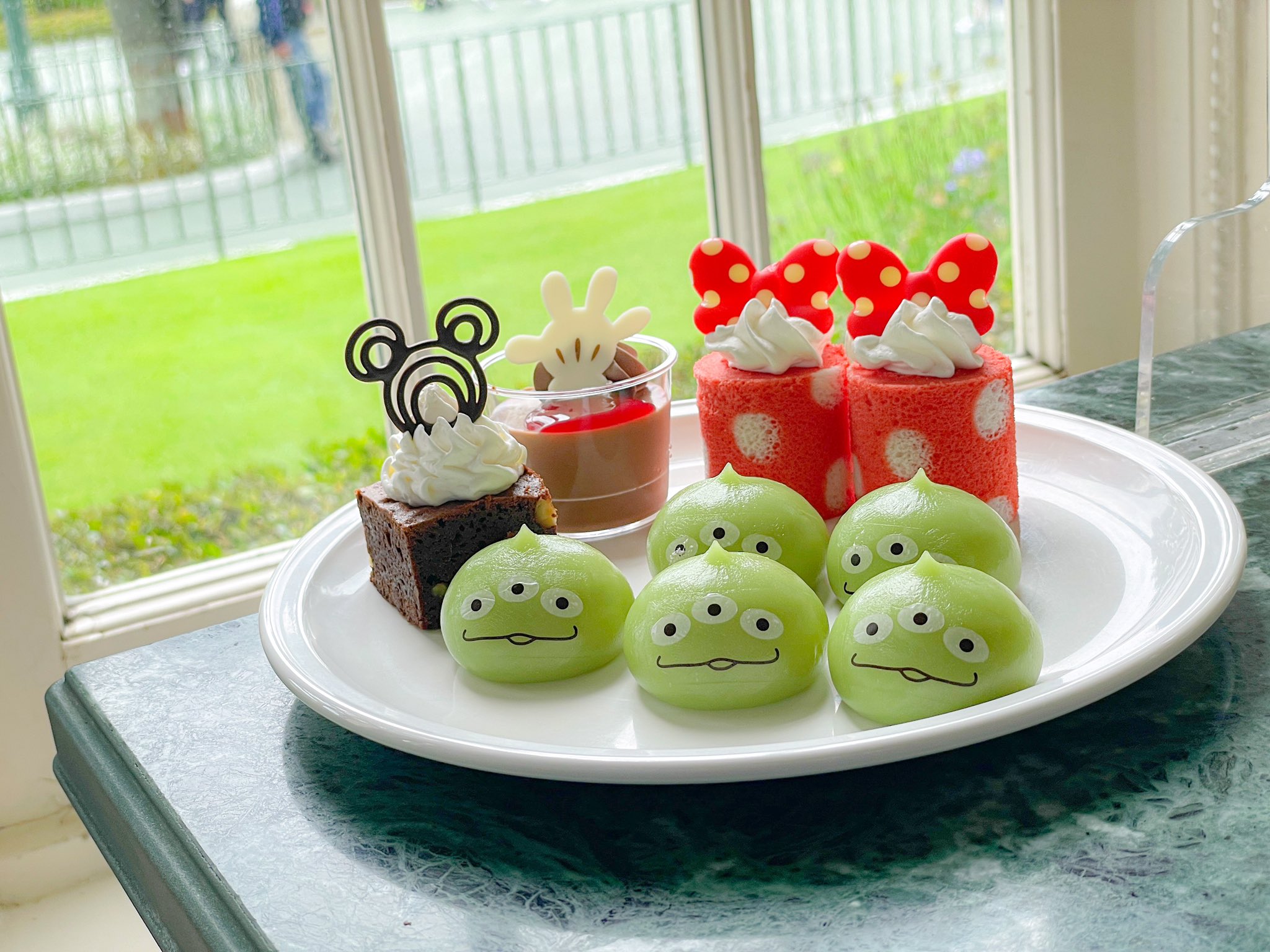 りょうまい夫婦 明日何する クリスタルパレス 予約必須のレストランやからご注意を Twitter