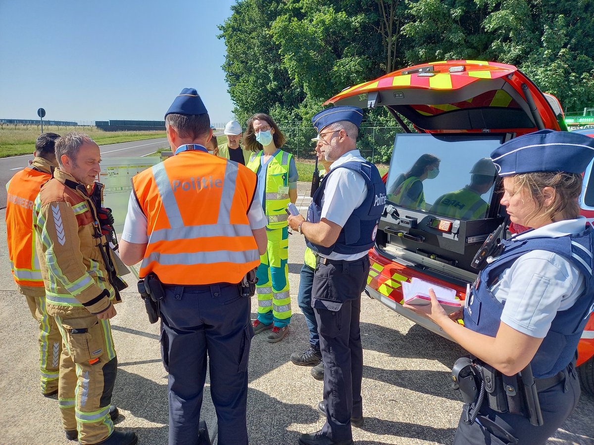 #Farex oefening HRS tankenpark <a href="/Steenokkerzeel_/">Steenokkerzeel 1820</a> <a href="/BrusselsAirport/">Brussels Airport</a> . Korte oefening en weer wat leerpunten waarmee we aan de slag kunnen 💪. #noodplanning #npc