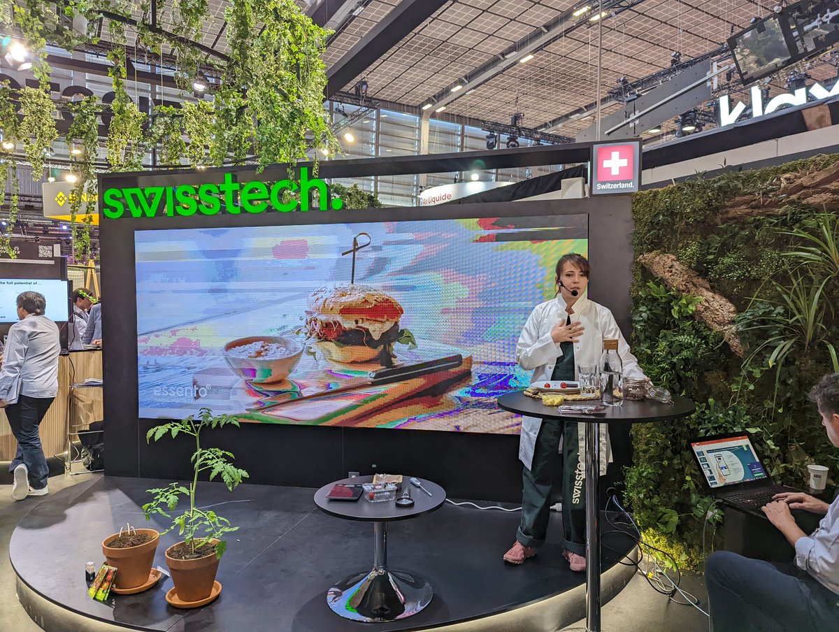 daxaa40's tweet photo. C'est l'heure du dej. Passez voir les innovations que propose la #swisstech pour la #foodTech et l'#agrtech Hall1 G18 #vivatech https://t.co/qcrv1DWxGp https://t.co/xEwt9irGtb