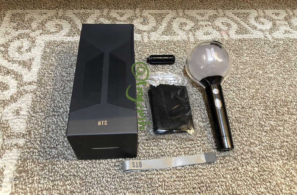frogxmh's tweet photo. wts lfb ph

BTS Official Light Stick (MOTS SE)
₱3500 + sf

✧ Unsealed 
✧ Brand new &amp; never used
✧ Complete inclusions except qrcode
✧ in good condition 
✧ Onhand 
✧ w/ freebies

mop: gcash, or bank transfer
mod: lalamove, or jnt

🏷 bts map of the soul lightstick https://t.co/fxYEBiXGOC