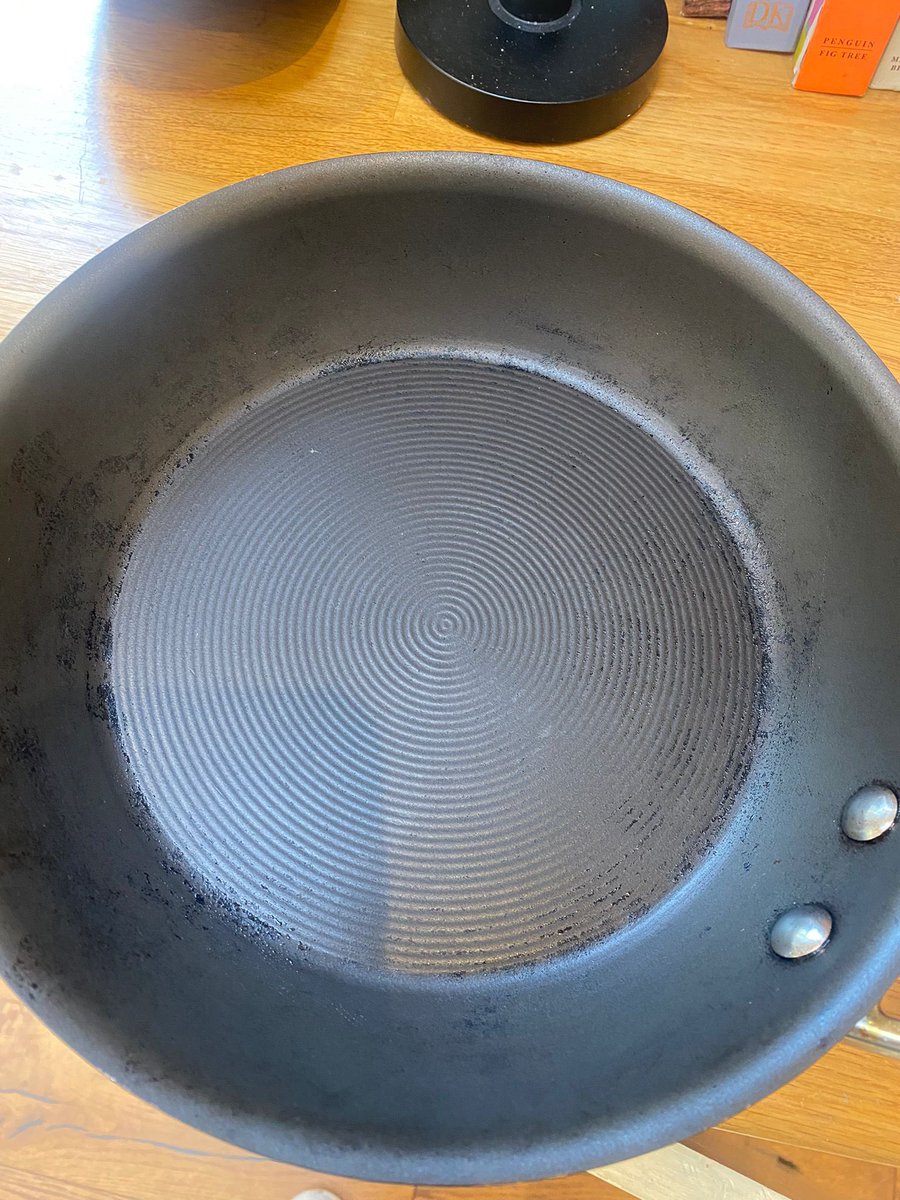 TomHosfield's tweet photo. @CirculonUK Purchased your Infinite 8 Pan Set 1 1/2 years ago multiple of the pans are loosing their non stick coating. Can you help resolve this?? https://t.co/wkembZCUej