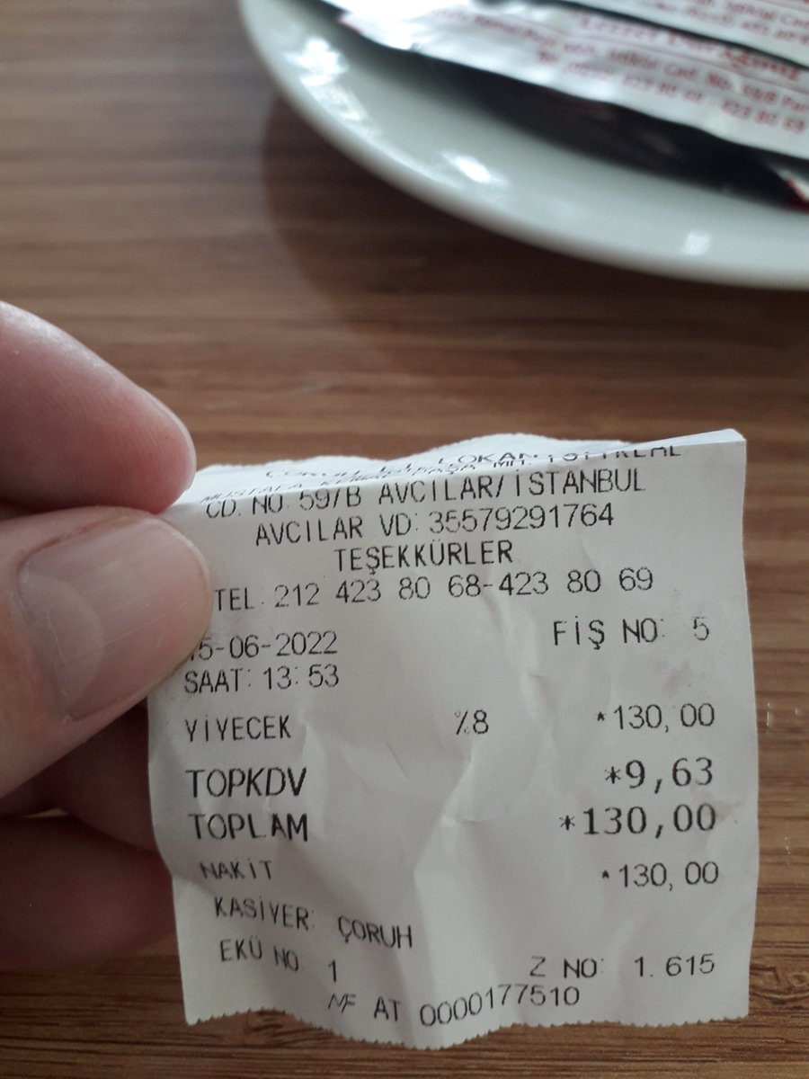 AdamBright2019's tweet photo. Ortalama bir yerde Öğlen yemeği yiyorsun 1 kişi gelen hesap bu👇👇

Ekonomi yönetimi ayakta uyuyor, neyse ki #Muhalefet daha kötü de orada durduruyoruz #Kerhen

Kimin bunda payı varsa hesabını hem burada hem ahirette versin, sadece ahirete kalmasın hesap.
#HazineVeMaliyeBakanlığı https://t.co/oVE8pUKbQd