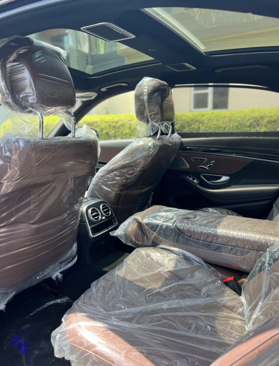 catchincruises's tweet photo. 🔥 *Manufacturer:* Mercedes Benz 

       *Model*  S550 full option 

      *Year:* 2014

      *Status* Foriegn used 

     *Colours*  Gray on Brown interior 

      *Location:* lekki 

       *Price* 27.3m  (Slightly negotiable) https://t.co/e15ToYDZPy