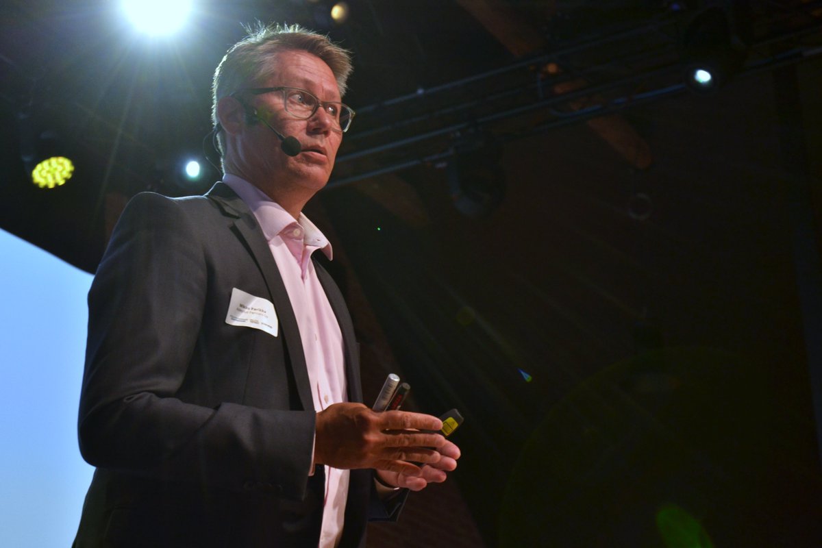 Mikko Parikka, toimitusjohtaja Adeptus Partners Oy:stä kertoi Partneripäivät 2022-tapahtumassa, mistä hyvän hallituksen jäsenen osaaminen koostuu? Miten uudistun ja vahvistun hallitustyössä? Kuinka tunnetaidot ovat tärkeitä hallitustyöskentelyssä. @hallituspartne1 <a href="/mikkoparikka2/">Mikko Parikka</a>