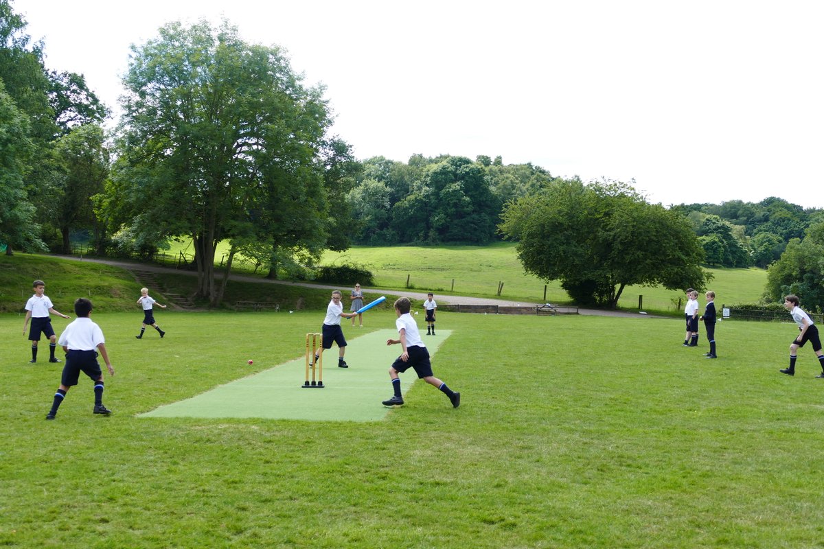 SJBWindsor's tweet photo. We love cricket at St John's and take any opportunity to play it, even during a Year 5 Maths lesson. What better way to learn Mean, Median, Mode and Range than with your own cricket scores. The boys smashed it! ππ―
#SJBmiddleschool #SJBactive #SJBsports
@SJBsportsdept https://t.co/J2n8AP2AVE