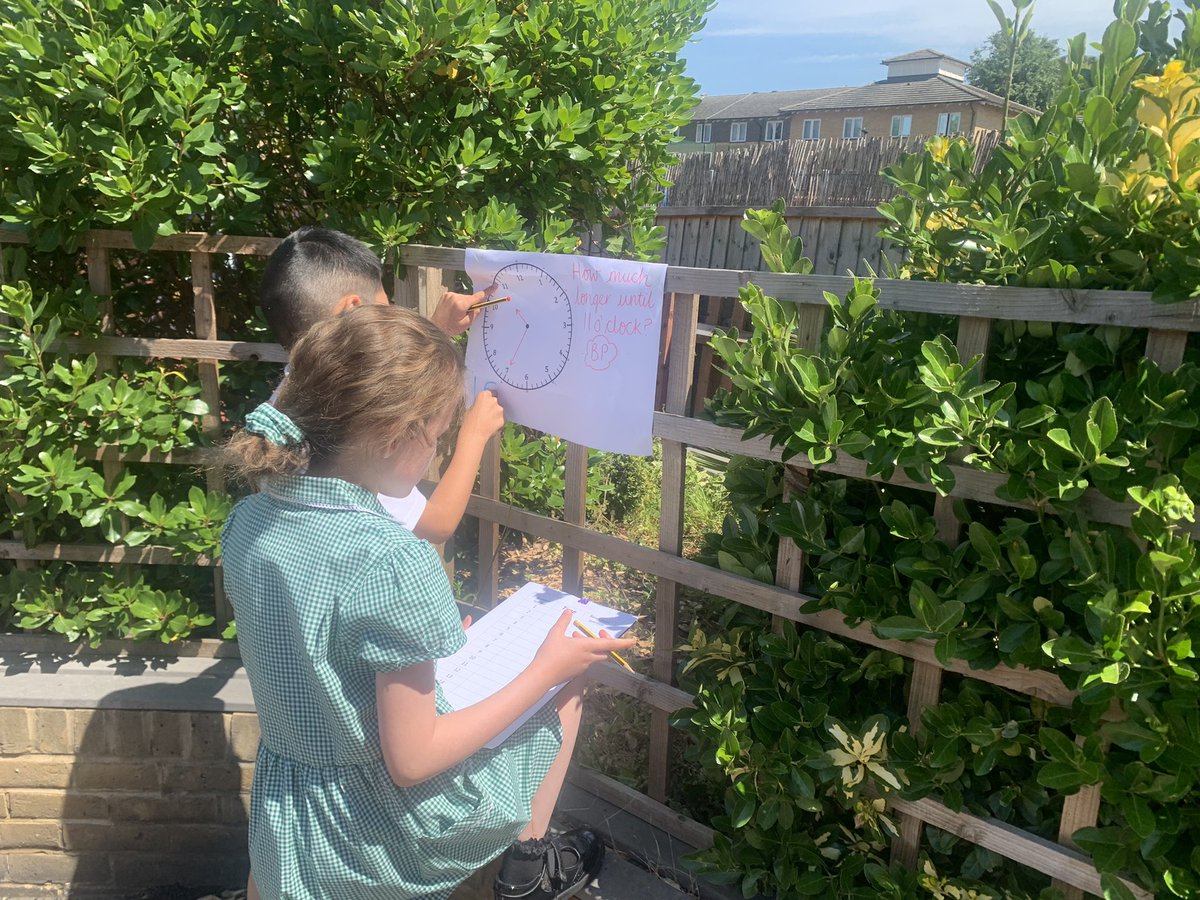 Fun in the sun for <a href="/Woodhillmaths/">Woodhill Maths</a> today! We had a time treasure hunt with extra bonus points available! <a href="/WoodhillSch/">Woodhill Primary School</a>