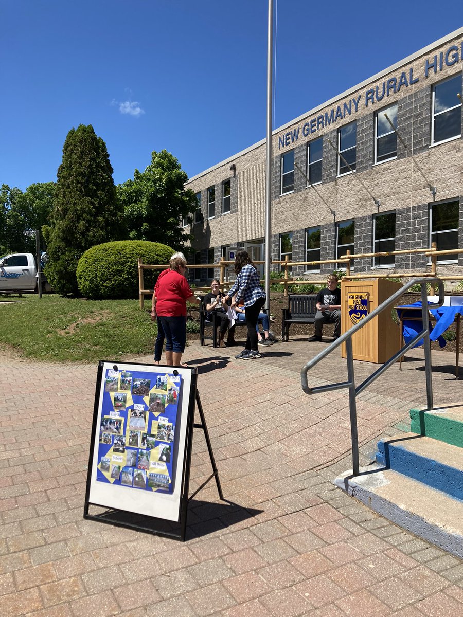 ssrsbngrhs's tweet image. On Friday the NGRHS Options andOpportunities students held a ribbon cutting ceremony for their front yard landscape project that they completed with the remarkable Nature’s Reflection Landscape. Nature’s Reflection and our donors all took part! @Skills_Canada @SSRCE_NS