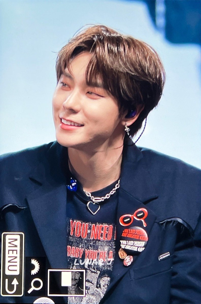 990420com's tweet photo. 220615 🥹
#Omega_X #오메가엑스 #제현 #JEHYUN @OmegaX_members https://t.co/tAJeqQsy0G
