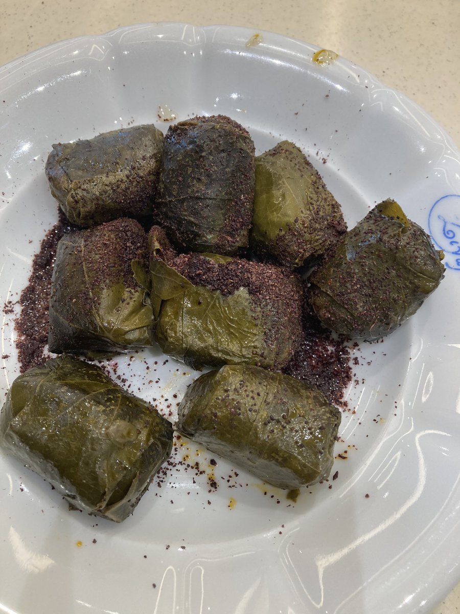 Bu tabak 42 TL, yani her bir kucuk sarmanin adedi 5,25 TL. <a href="/TEPENAUTILUS34/">TEPE NAUTILUS</a> Avm food court, Ziyafe Kayseri Mutfagi, 15.06.2022