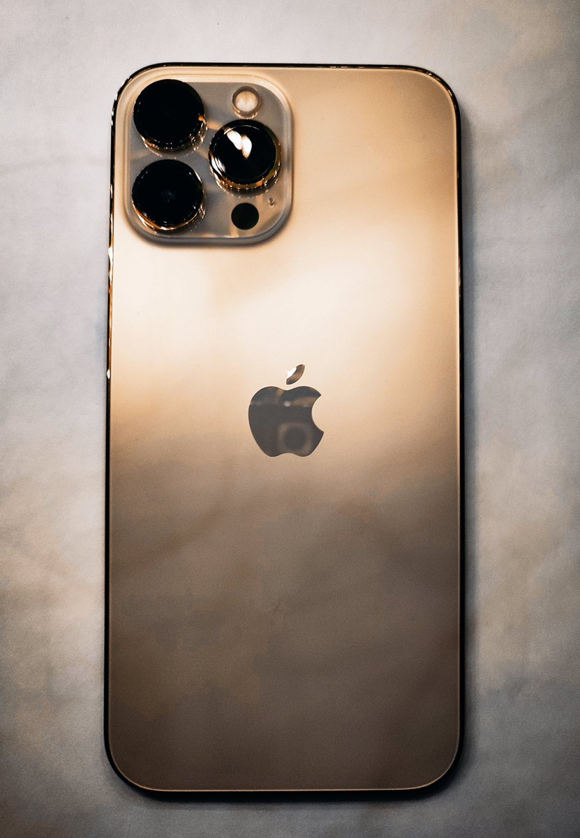 arunodhai's tweet photo. iPhone 13 pro max gold.
#iPhone #iPhone13 #Apple #iOS #photography #gold https://t.co/GyQDdqqXo8