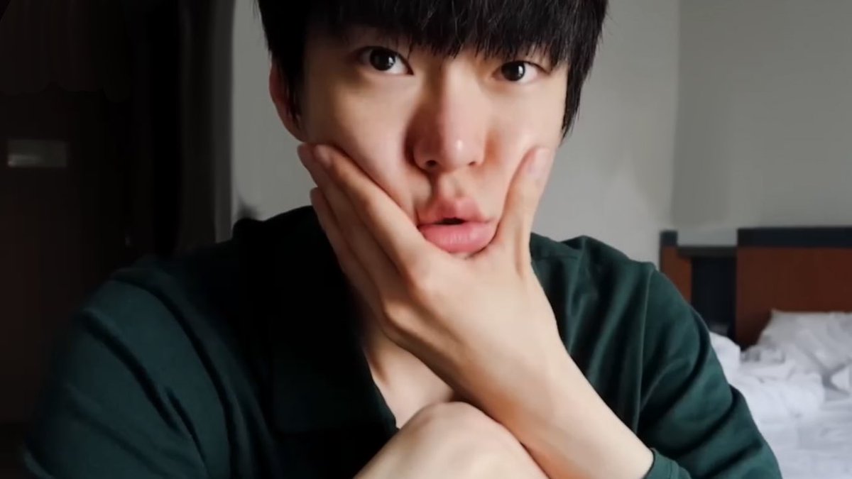 kdyfiles's tweet photo. doyoung’s day https://t.co/cdnZ8OKond