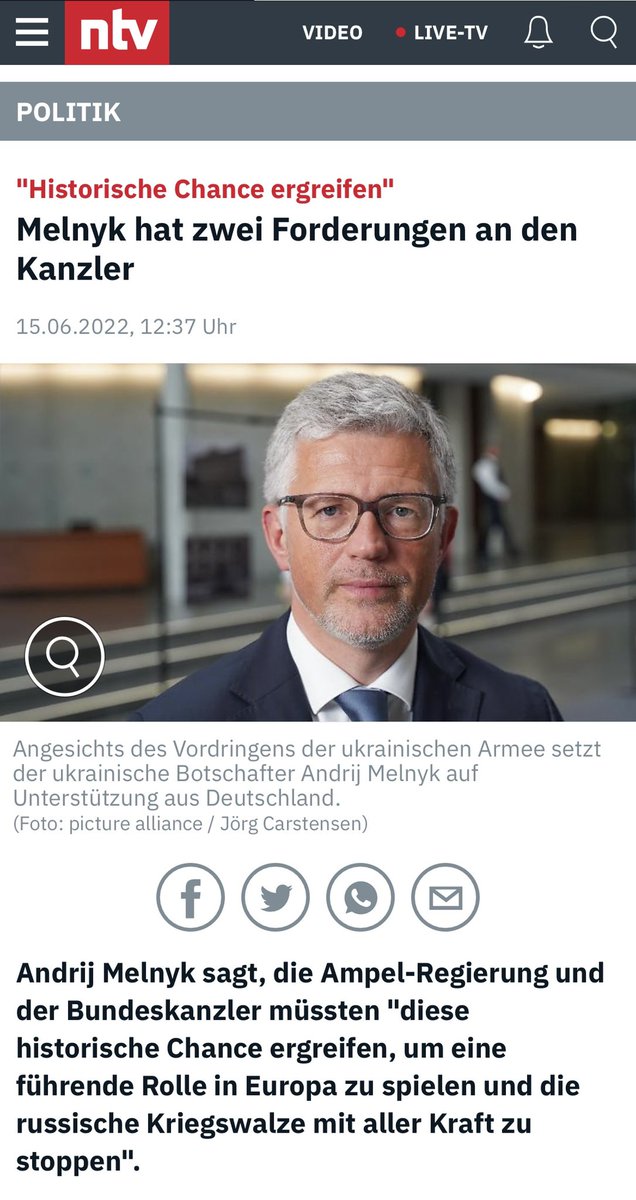 MelnykAndrij's tweet photo. Die Ukrainer erwarten, dass der @Bundeskanzler Olaf Scholz in Kyjiw über den Schatten deutscher Zögerlichkeit bei Lieferung schwerer Waffen &amp; EU-Kandidatenstatus springen wird &amp; dass die Ampel diese historische Chance ergreift @philsandmann #RTL #ntv 
https://t.co/gFTOTiOZEJ https://t.co/ydtlrHFCAt
