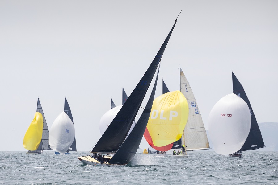 ⛵️ #Vela #Sailing Arrancó en Sanxenxo el Xacobeo 6mR Worlds 2022 thornado.es/arranco-en-san…