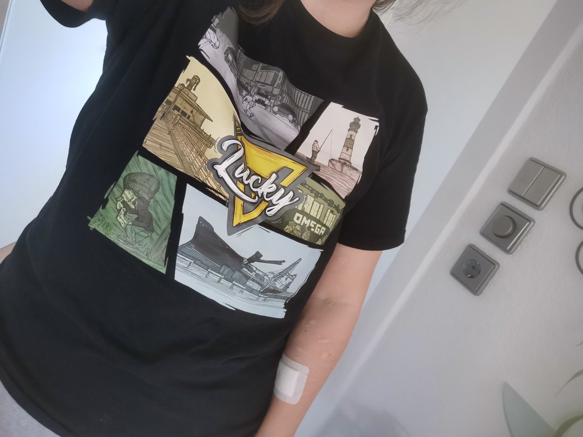 Beistelltisch1's tweet image. Ich liebe das t-shirt ❤️ zwei Jahre @LuckyVde
#luckyv #luckyvloben #gtarp #luckyvshop