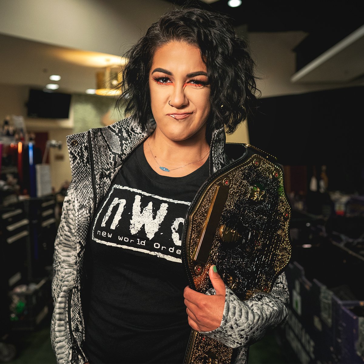 WWEDeutschland's tweet photo. Ding Dong, Happy Birthday! 🎂🥳🎉

@itsBayleyWWE #WWE #Bayley https://t.co/k2JI0xLij9