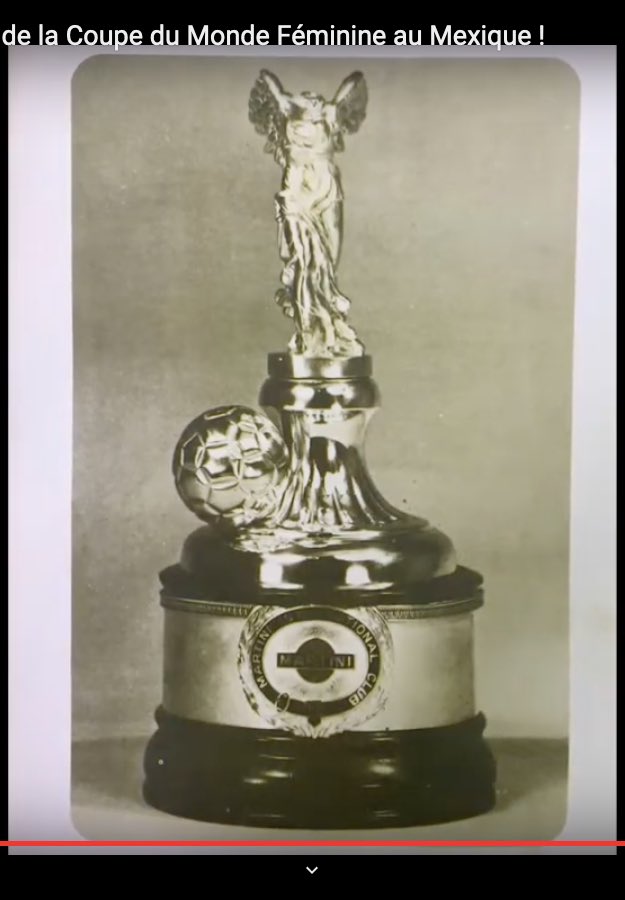 TonyScottDK's tweet photo. EFTERLYSNING🚨
Nogen der har set kvindernes forsvundne VM pokal fra Mexico 1971 i et eller andet støvet pokalskab et sted i dk? Eller har bud på hvor den kunnne være?!! #hjælp #twitterhjerne @amaliebremer https://t.co/jKiex6Hzqr