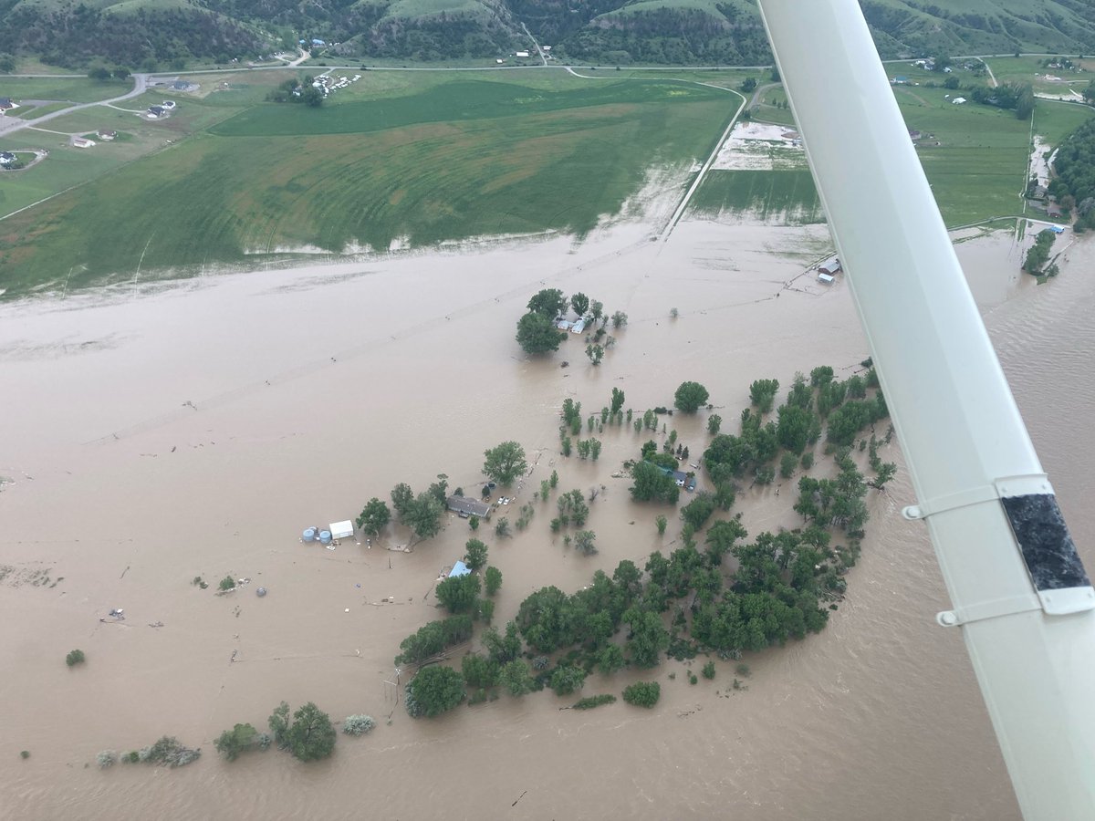 RobRogersBG's tweet photo. Here’s what the river south of Billings looked like last night as the sun began to set. County Commissioner John Ostlund surveyed the area from the air https://t.co/YZpYLZg5sK