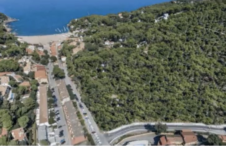 marc_guerrero's tweet photo. Quin greu veure com estan deixant Sa Riera (Begur, Baix Empordà). Quan no ens quedi res, plorarem i ens lamentaren… #insostenible #cat https://t.co/g90gi0j4S3