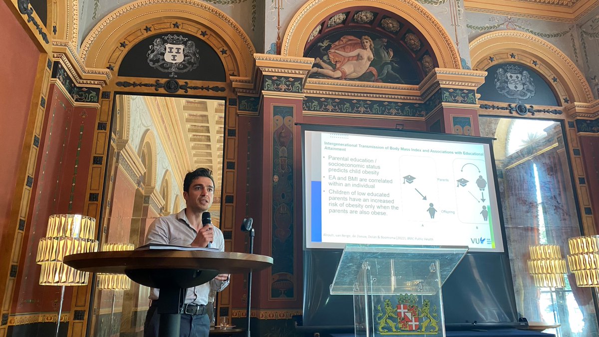drElsje's tweet photo. I loved the format of our #CIDconsortium meeting in beautiful @Paushuize in Utrecht: 42 (!) 1-slide 2-min talks + plenty of breaks to (re)connect. Here my great PhD-students @SofiekeKevenaar (https://t.co/SpPozAc5hR) & @hekmatalrouh, presenting https://t.co/xLRecJKIBr @NTRscience https://t.co/5MjpF3ieL4