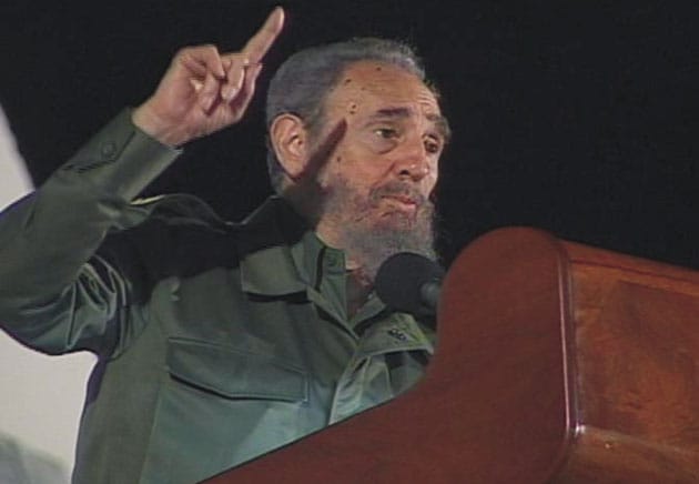 DiazCanelB's tweet photo. #Fidel: Hoy juramos algo más, y lo jurará la inmensa mayoría de los cubanos: que seremos inconmoviblemente fieles a la Patria, a la Revolución y al Socialismo; que el dominio imperialista y el sistema capitalista no volverán jamás a #Cuba. (15/06/2002) https://t.co/9iNxS7pOcV