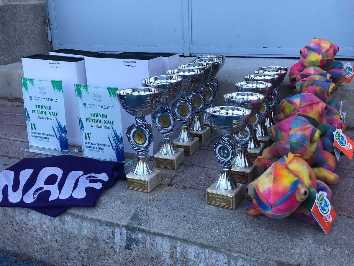 El pasado sábado celebramos el torneo de fútbol de NAIF, para así cerrar la temporada por todo lo alto. Gracias a todas las personas que lo hicieron posible, en especial a la Junta municipal de distrito Retiro por la cesión de las instalaciones. 1,2,3 NAIF!! ⚽💜 <a href="/JMDretiro/">Distrito de Retiro</a>