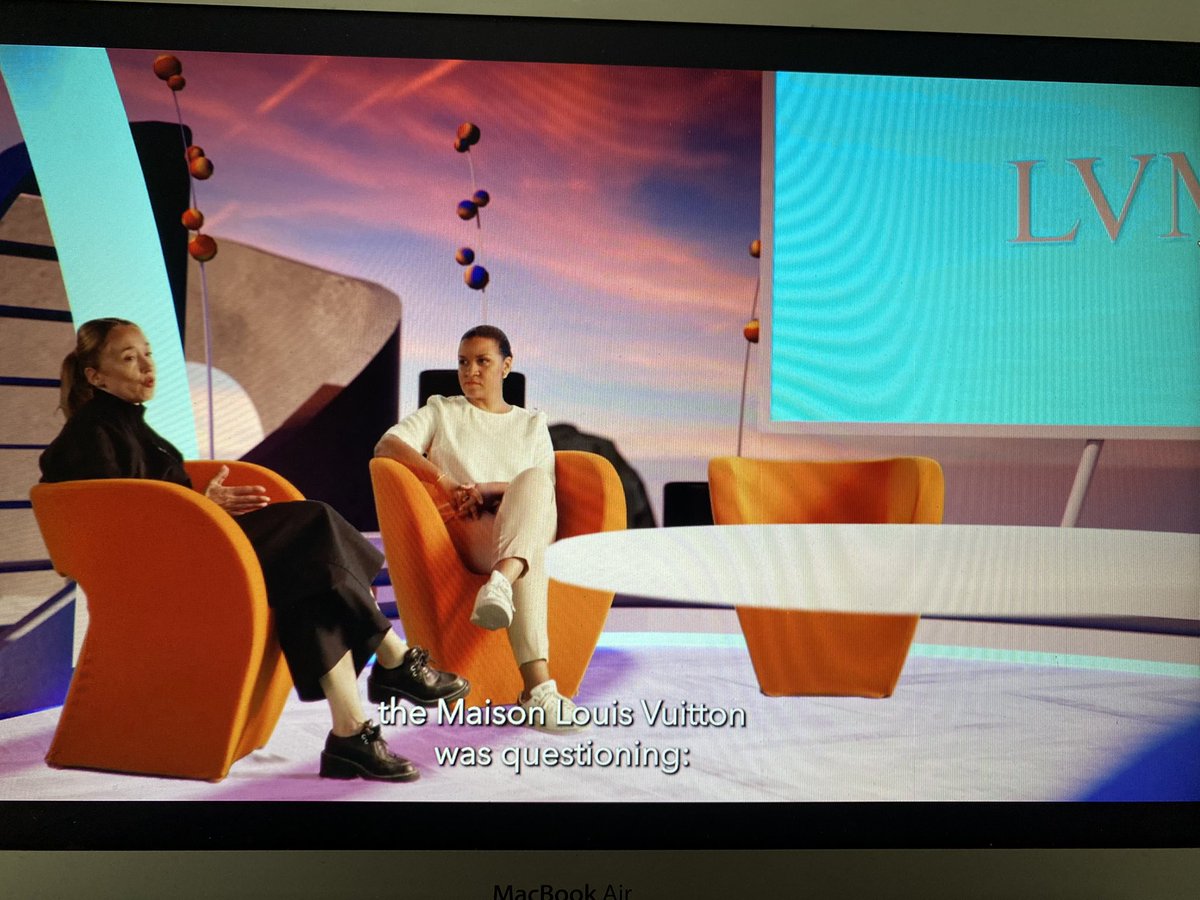 Livi a pris en mains l’ITW sur la blockchain, les NFT et la metaverse des intervenants du groupe <a href="/LVMH/">LVMH</a> ! 
 
<a href="/ArnaultChatel/">Arnault Chatel</a> <a href="/VincentMontet/">Vincent MONTET</a> 

#MBADMB #Web3 #Vivatech #TransfoNum #VivaMS