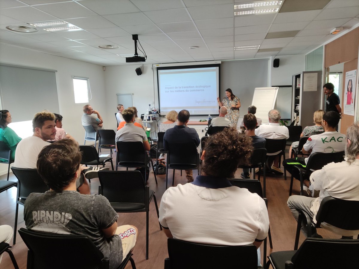 #poleemploiduGolfedeStTropez @pole_emploi ds #Var  "informations riches et denses en relation avec l'évolution des lois et des métiers" de l'#énergie &amp; #économieverte avec ADRER☑️ @lopcommerce ☑️ <a href="/CcGolfesttropez/">Communauté de communes du Golfe de Saint-Tropez</a>☑️ #employeurs ☑️ #missionlocale