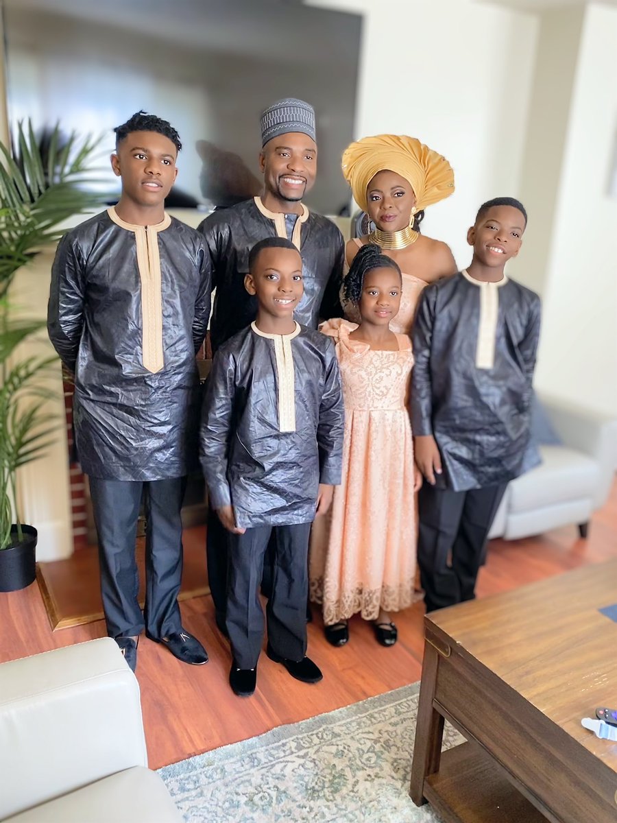 A while  back, a 6 yo girl from Cameroon 🇨🇲 dreamt of becoming a doctor. Well, she just graduated from general surgery residency! Making it as a mom of 4 kids under 7 is only possible with an  amazing village of mentors, friends &amp; family. Grateful! <a href="/HowardUGenSurg/">HU Department of Surgery</a> @Surgerywhiz