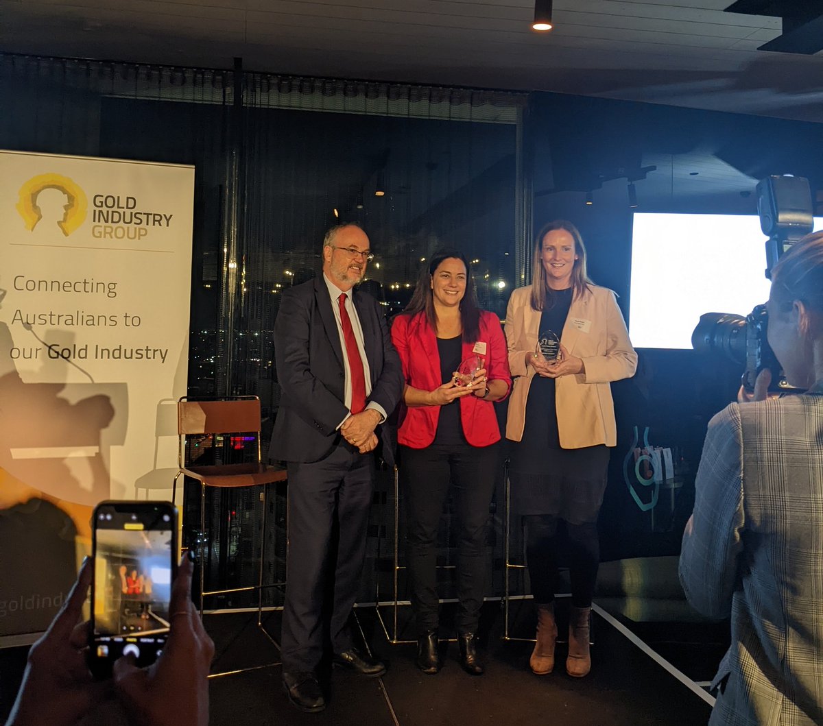 AWARDS | Congratulations to <a href="/Novo_resources/">Novo Resources Corp.</a>' Nicole Reweti &amp; <a href="/_GoldRoad/">Gold Road</a>'s Jessica Jones &amp; Stuart Jenner, the winners of our Gold Class Facilitator Award for Term 2 in 2021!

Passionate #gold employees dedicating their time to delivering our #education sessions.

#heartofgold