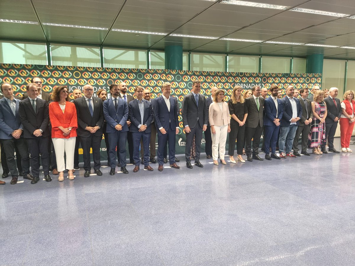 ✅Hoy se ha aprobado la puesta en marcha de la #MesaGobernanza para el #VehículoEléctrico

Una herramienta que desde #ANFAC siempre propuesto como indispensable y que servirá de palanca para impulsar la #electromovilidad.

Lee la valoración de #ANFAC en 👉 anfac.com/actualidad/val…