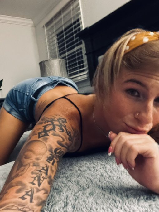I&rsquo;m just stretching out my back🤷🏼&zwj;♀️ #trans #tgirl #femboytrap #trap #trapsarentgay #gay #LGBTQ https://t<a href="/tag/trans"class="tags">#trans</a><a href="/tag/tgirl"class="tags">#tgirl</a><a href="/tag/gay"class="tags"><span>#gay</span></a><a href="/tag/trap"class="tags"><span>#trap</span></a><a href="/tag/lgbtq"class="tags"><span>#lgbtq</span></a><a href="/tag/trapsarentgay"class="tags"><span>#trapsarentgay</span></a><a href="/tag/femboytrap"class="tags"><span>#femboytrap</span></a>