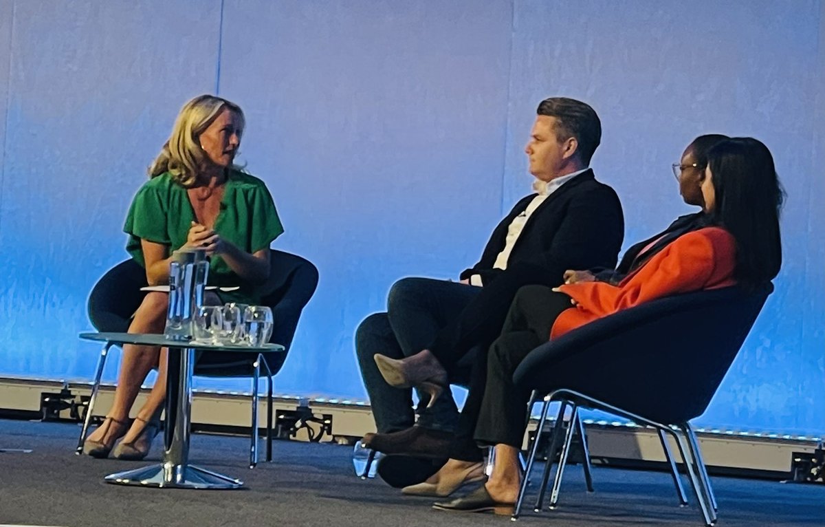 JdR_Tech's tweet photo. How do you match intent to impact when creating inclusive cultures? Fascinating debate: Is the CV dead? Be more targeted and intentional.. #DataMatters #LTW2022 #environment #vision #culture #flex @Linzi_Boyd @karimacatherine #purpose @ExperisUK @sunkhyati1 #selfworth  #bias https://t.co/Qtd0xG2LNT