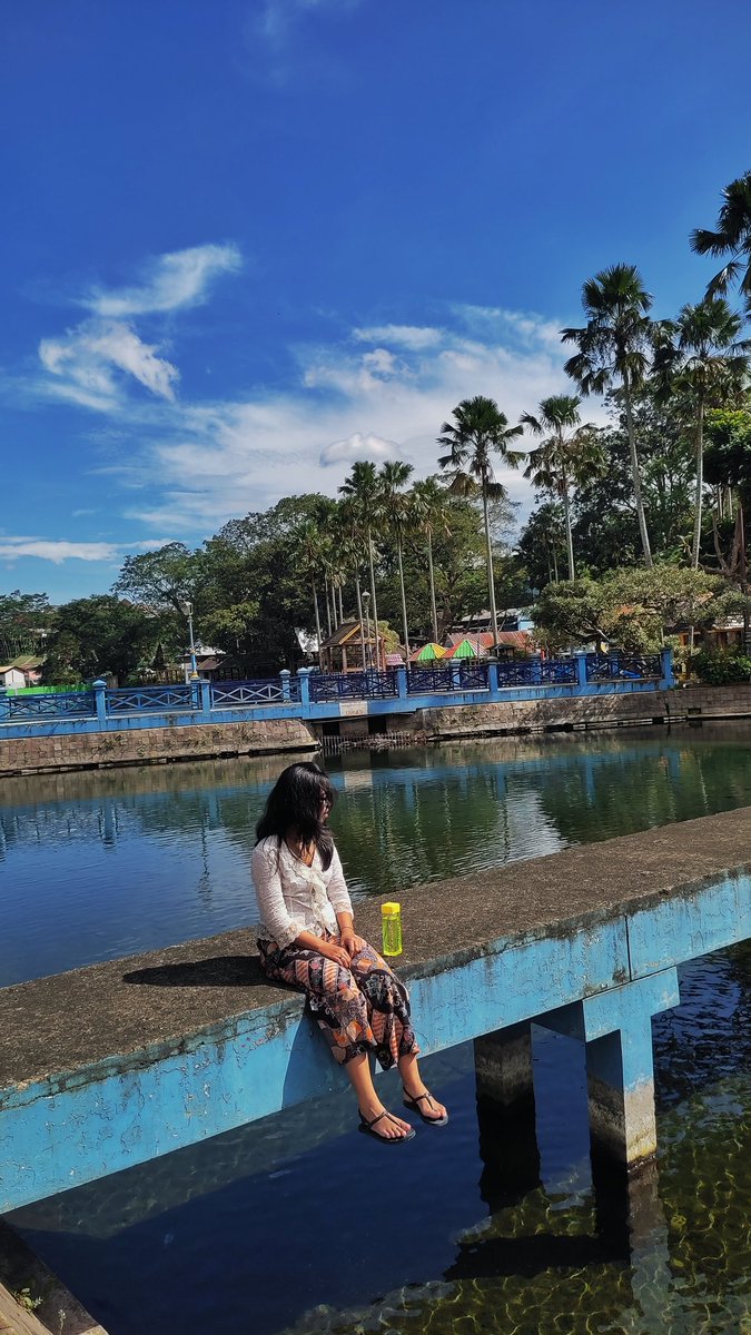 yurisningtyas tweet media