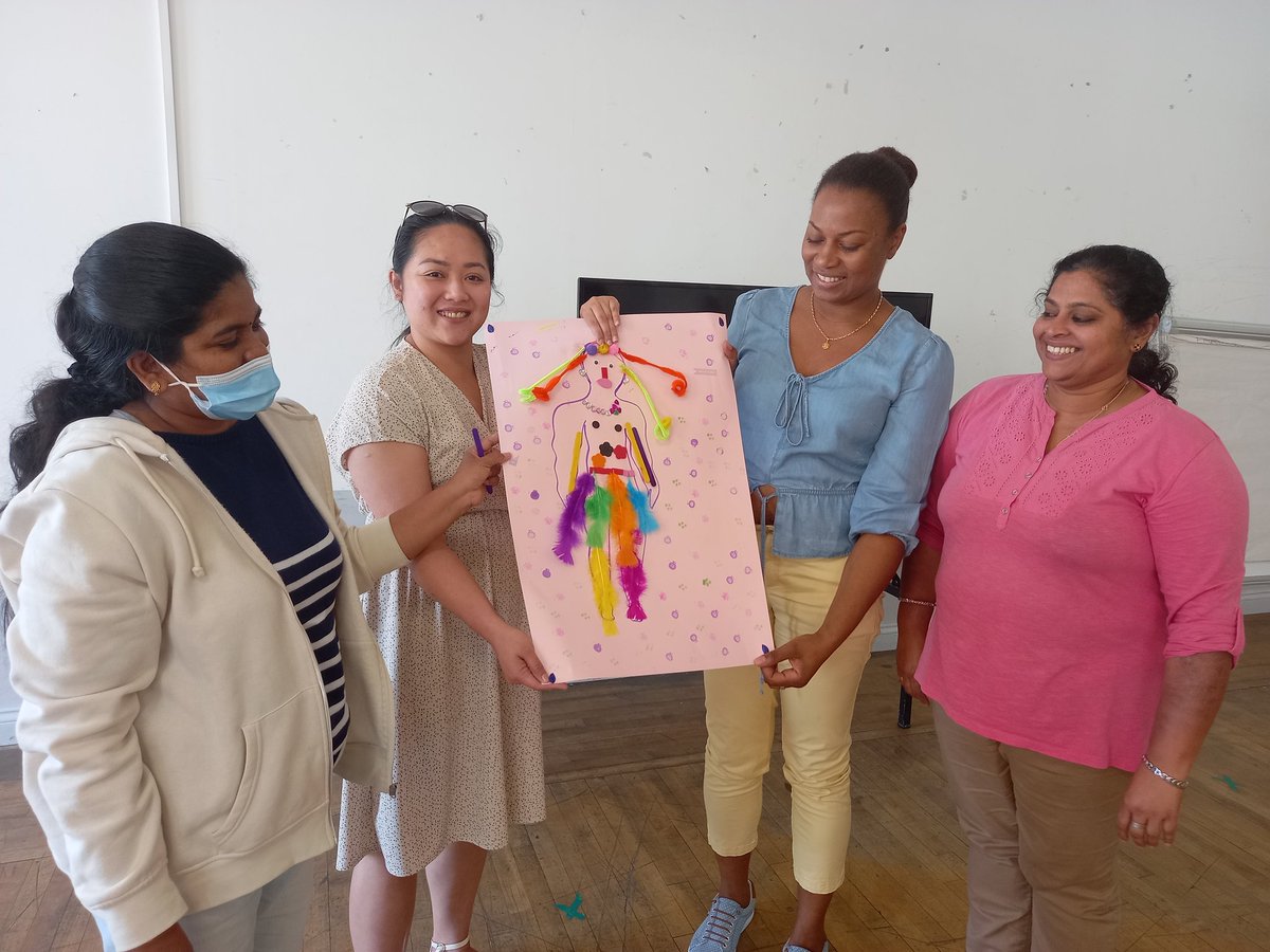 Celebrating teamwork for the cancer and chemo nurses across LGT, this is what good team work looks like for us! <a href="/LG_NHS/">Lewisham and Greenwich NHS Trust</a> <a href="/LGT_Qi/">LGT Qi</a> @tomjhastings <a href="/louise_crosby/">Louise crosby</a> <a href="/NHS_SELCA/">South East London Cancer Alliance</a>